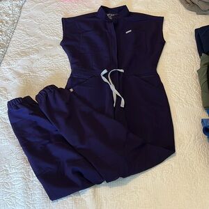 Figs Purple ScrubJumpsuit Rafaela Cargo purple Jam jumpsuit